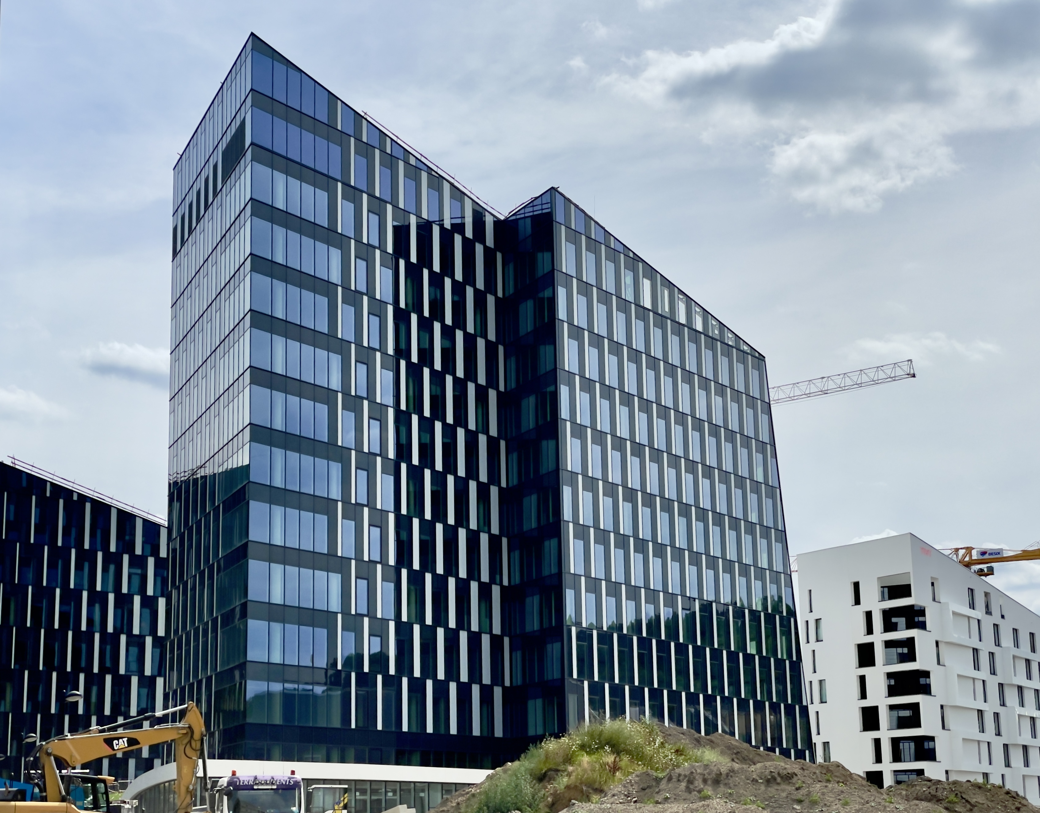 Complexe immobilier comprenant deux immeubles de bureaux et un hôtel à Liège